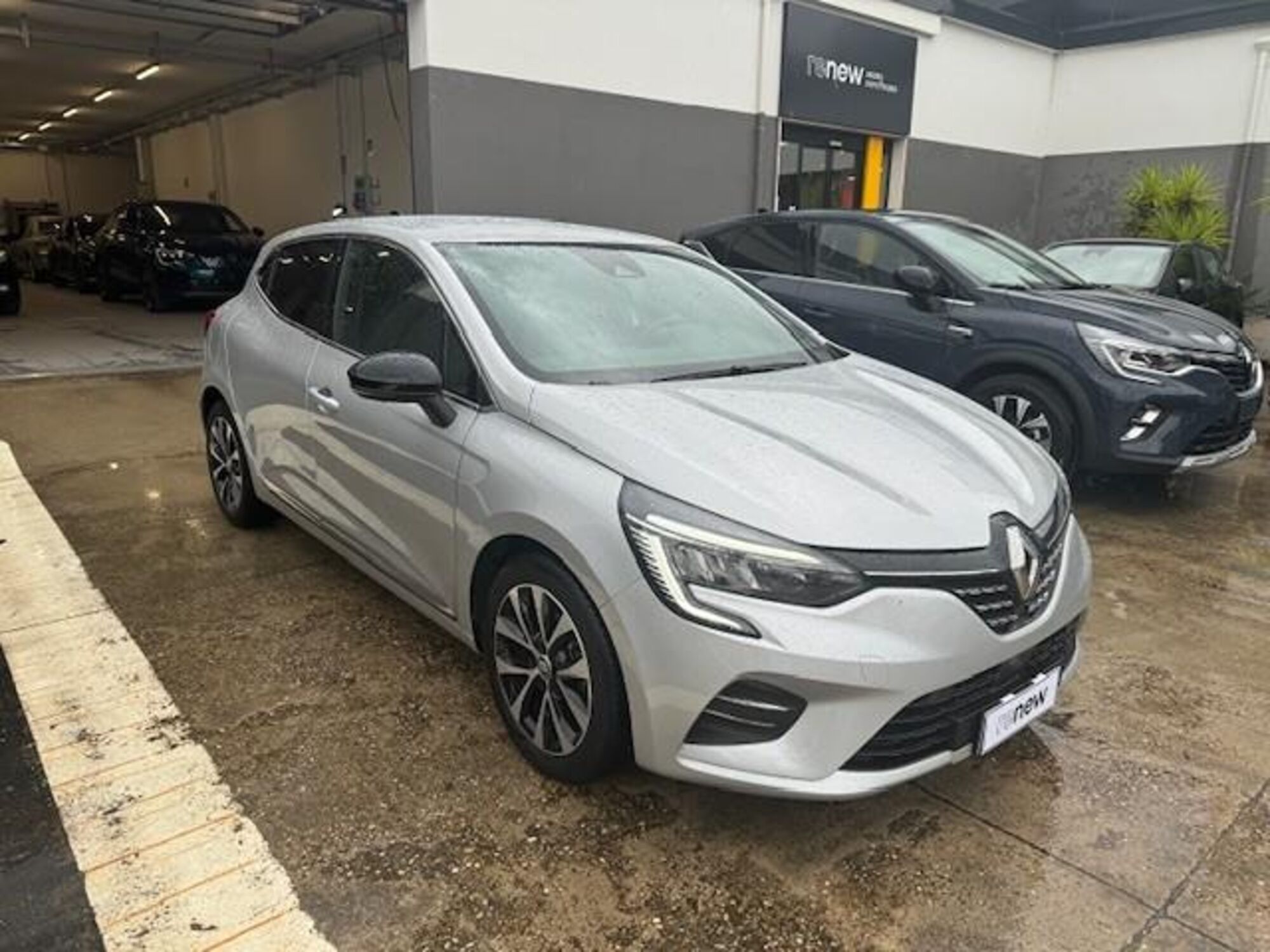 Renault Clio TCe 90 CV 5 porte Techno  del 2023 usata a Oristano