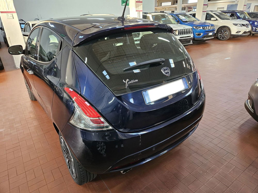 Lancia Ypsilon usata a Lucca (3)