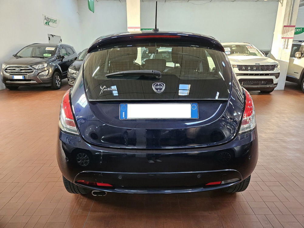 Lancia Ypsilon usata a Lucca (4)