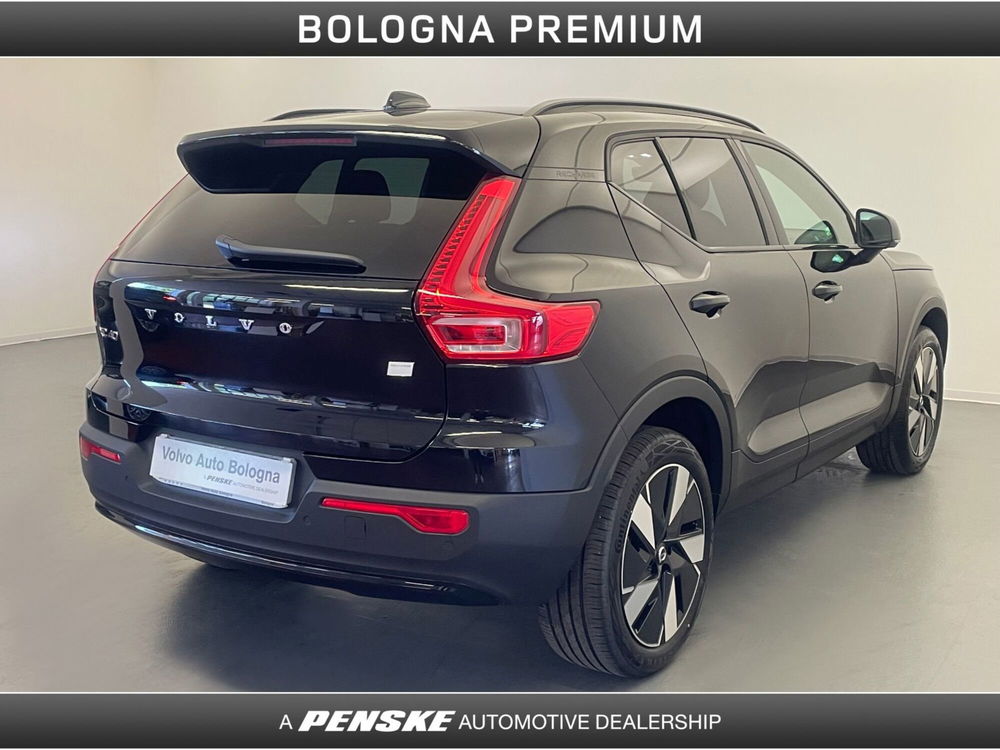 Volvo XC40 nuova a Bologna (2)