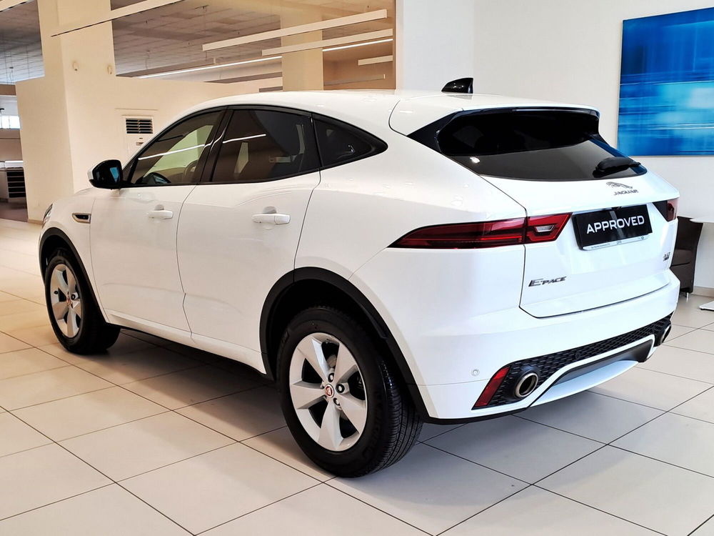 Jaguar E-Pace usata a Pavia (11)