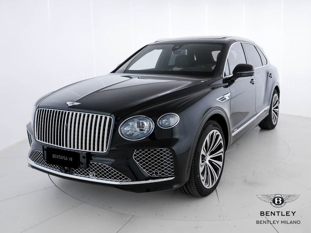 Bentley Bentayga nuova a Milano (3)