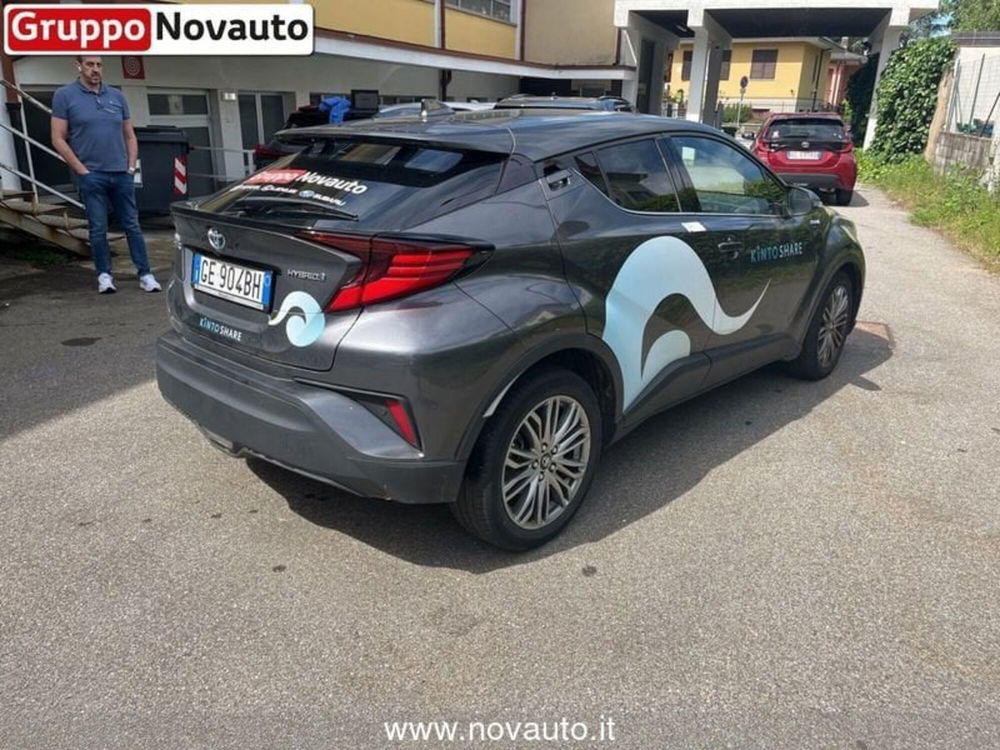 Toyota Toyota C-HR nuova a Varese (3)