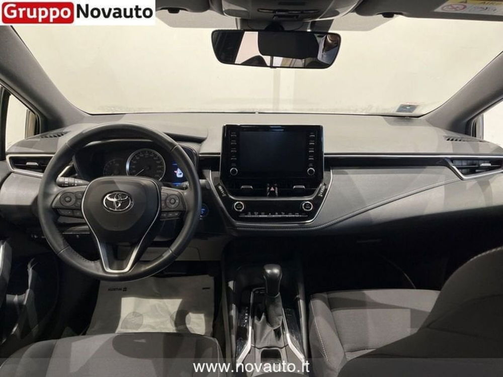 Toyota Corolla Touring Sports usata a Varese (11)