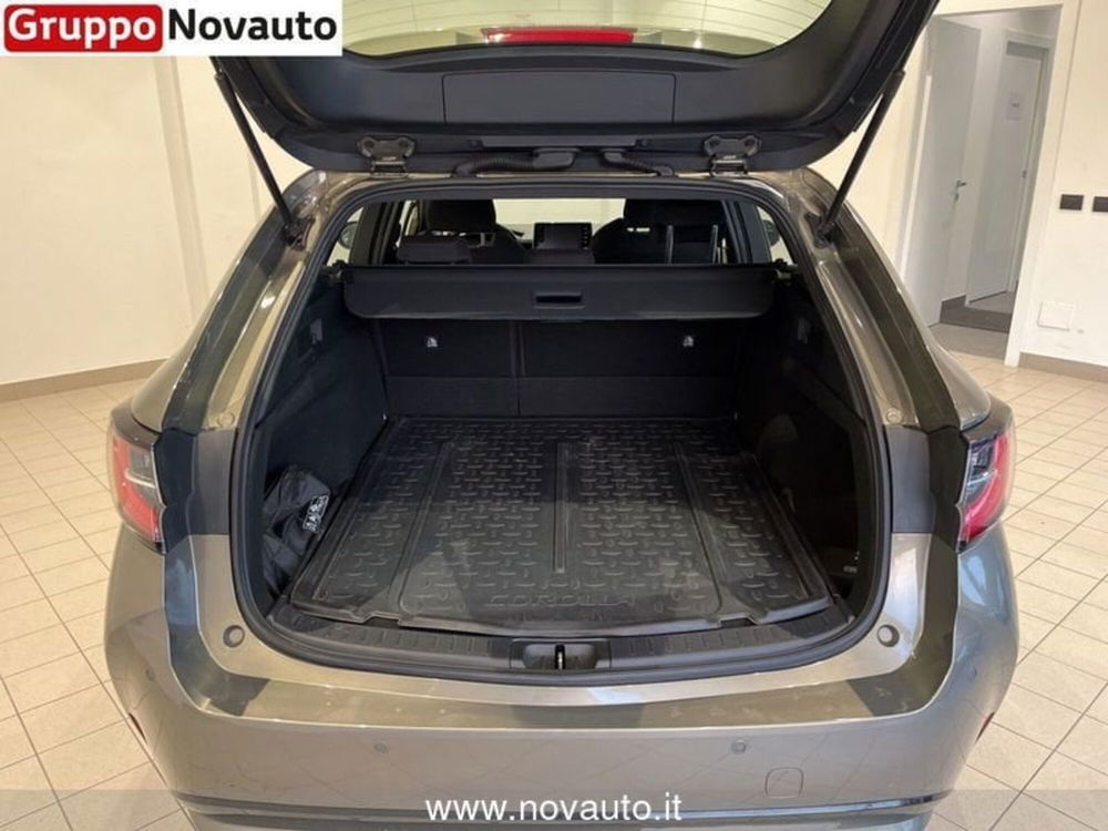 Toyota Corolla Touring Sports usata a Varese (13)