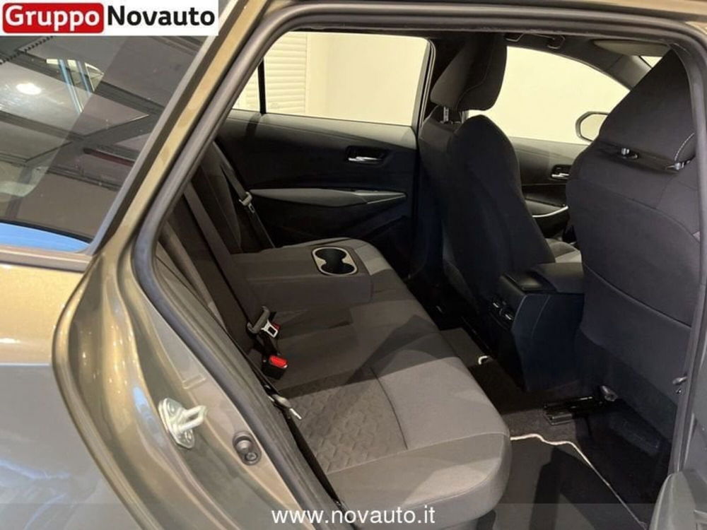 Toyota Corolla Touring Sports usata a Varese (14)