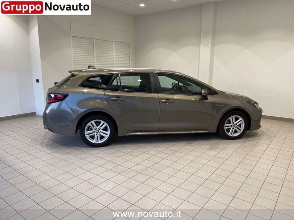 Toyota Corolla Touring Sports usata a Varese (17)