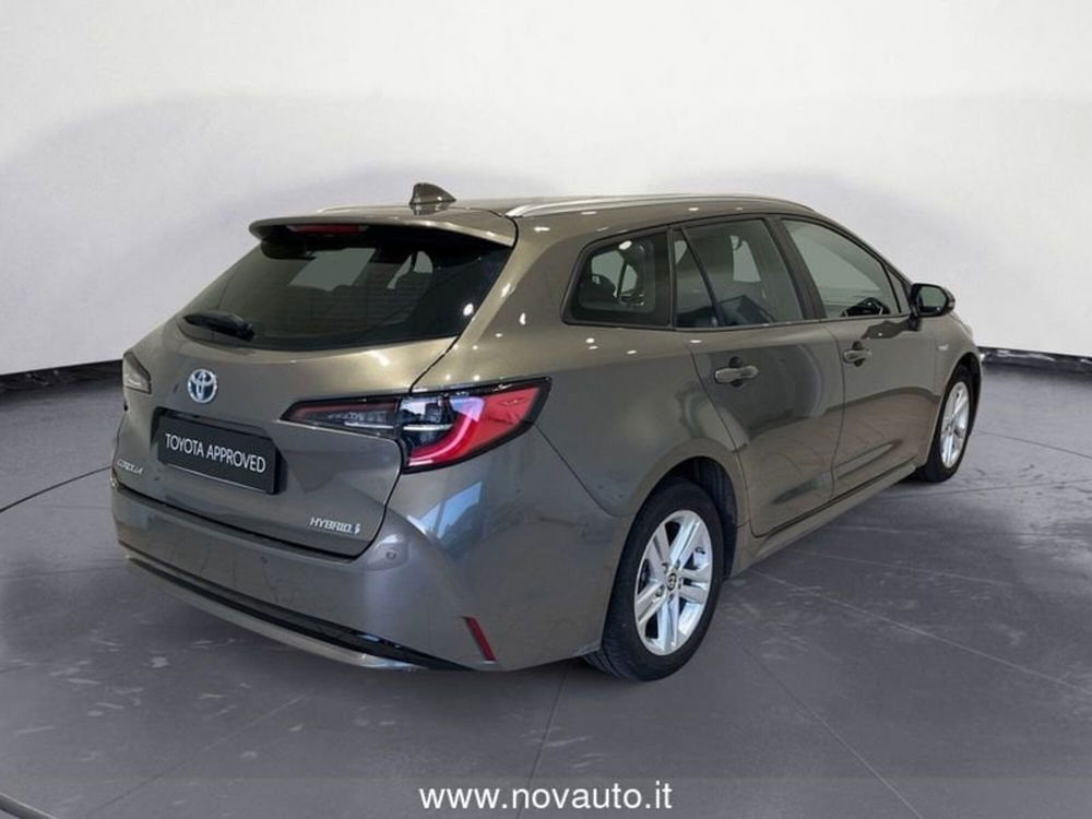 Toyota Corolla Touring Sports usata a Varese (4)