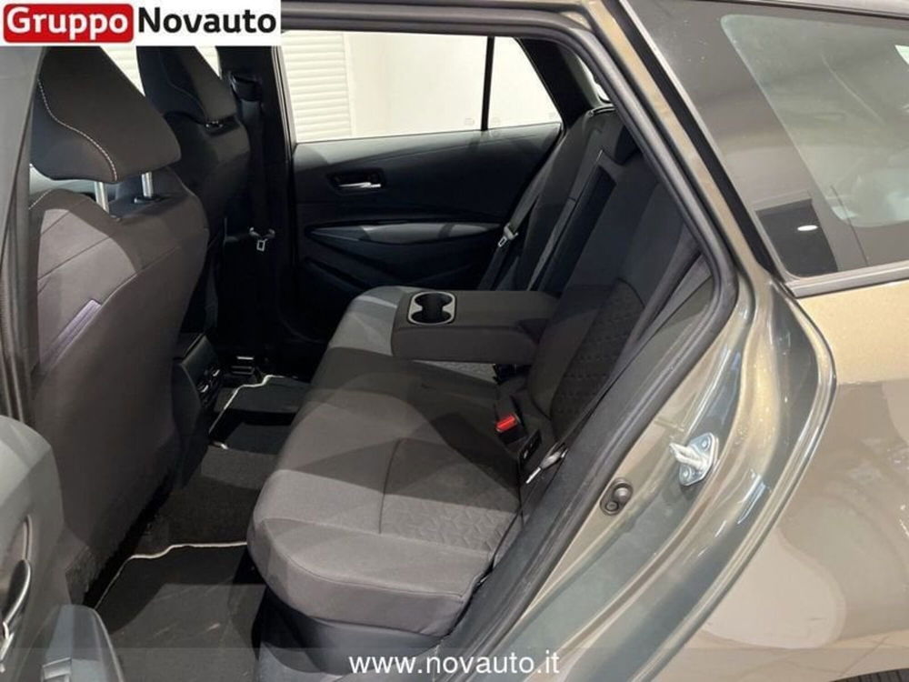 Toyota Corolla Touring Sports usata a Varese (7)