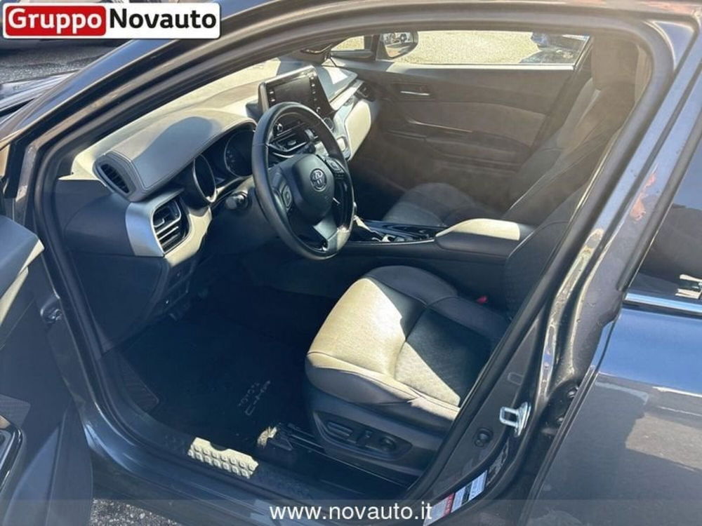 Toyota Toyota C-HR usata a Varese (17)