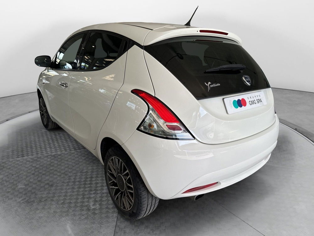 Lancia Ypsilon usata a Pistoia (7)