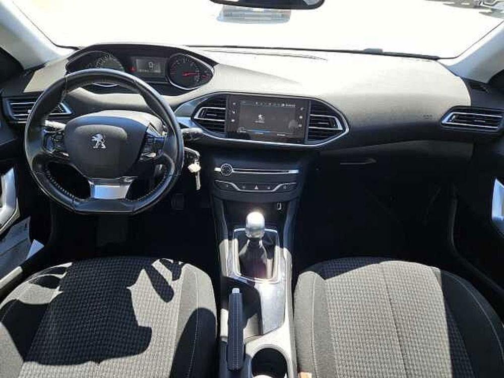 Peugeot 308 usata a Catania (10)