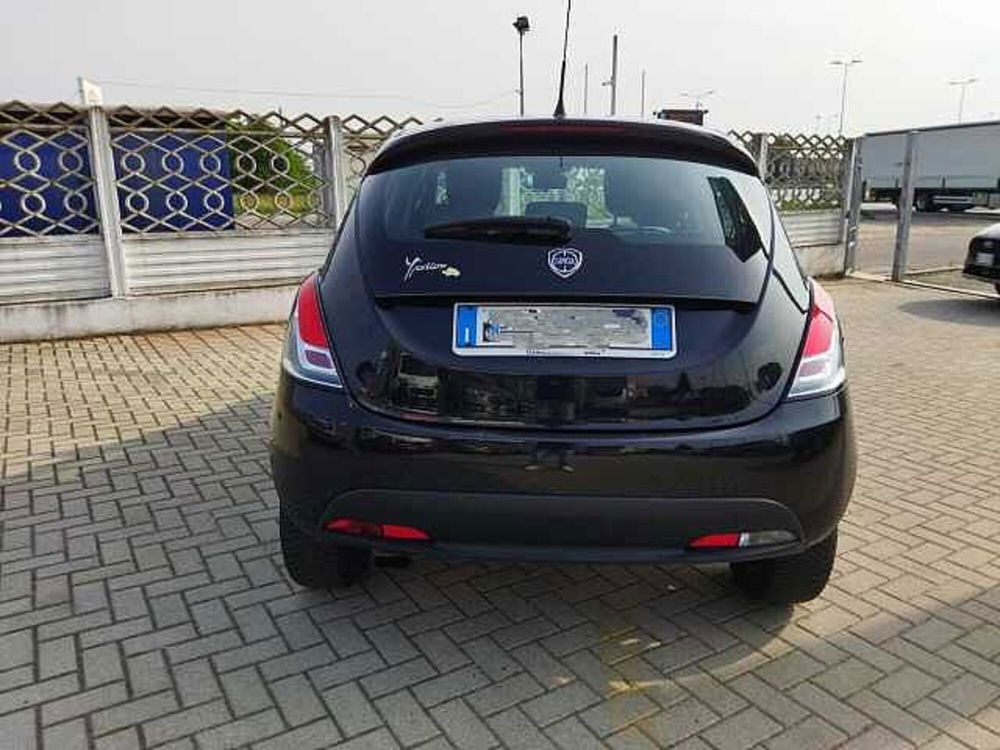 Lancia Ypsilon usata a Torino (17)