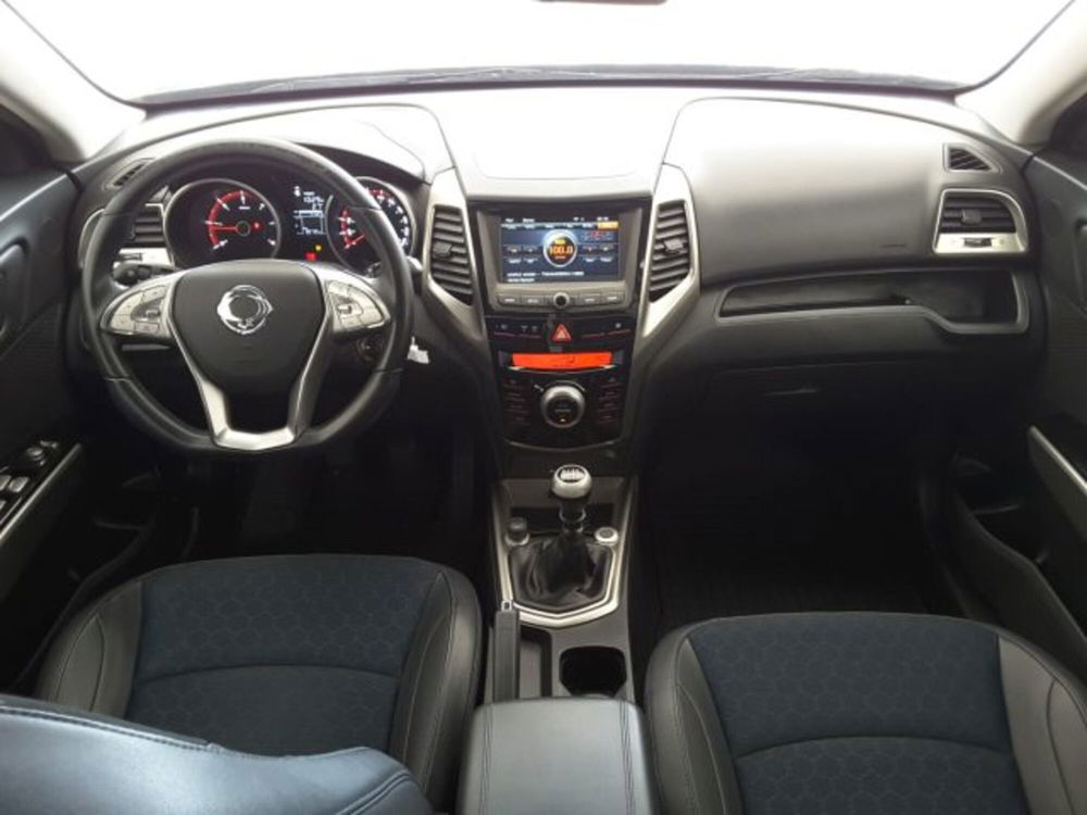 Ssangyong Tivoli usata a Firenze (8)