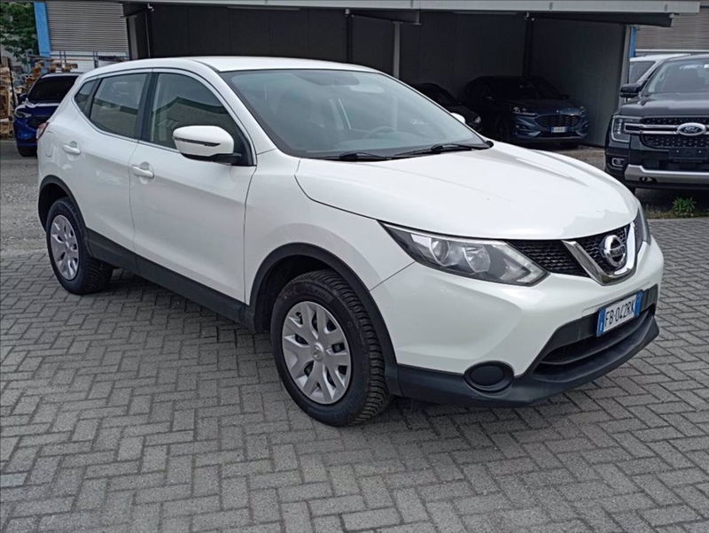 Nissan Qashqai 1.5 dCi Visia  del 2015 usata a Trezzano sul Naviglio