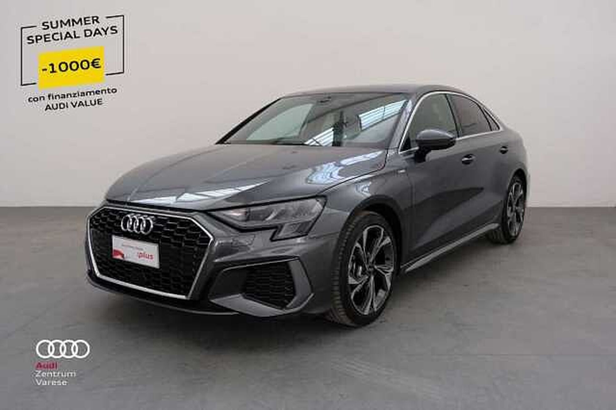 Audi A3 Sedan 30 TDI S line edition  del 2023 usata a Varese