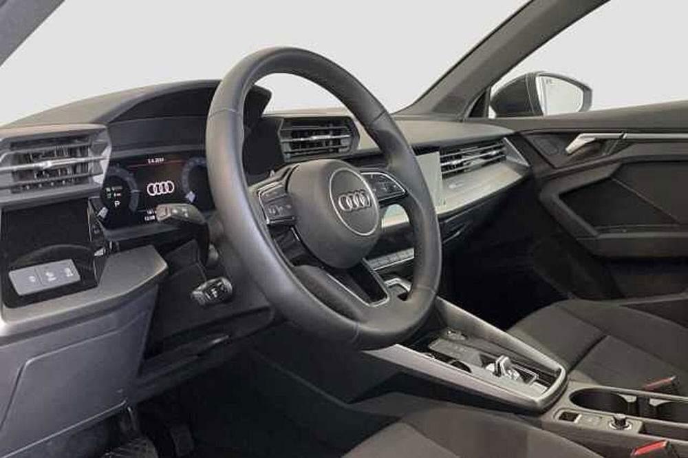 Audi A3 Sportback nuova a Como (16)