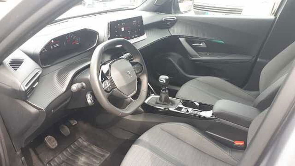 Peugeot 2008 usata a Milano (10)