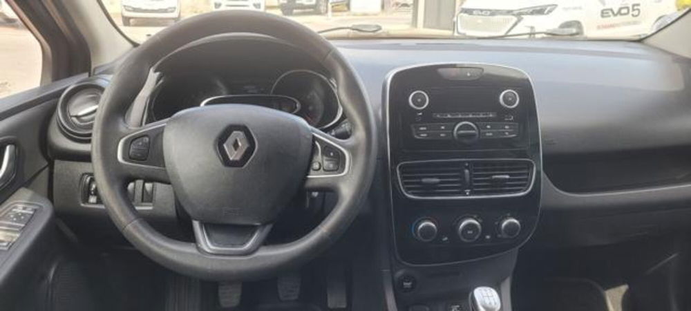 Renault Clio usata a Napoli (8)