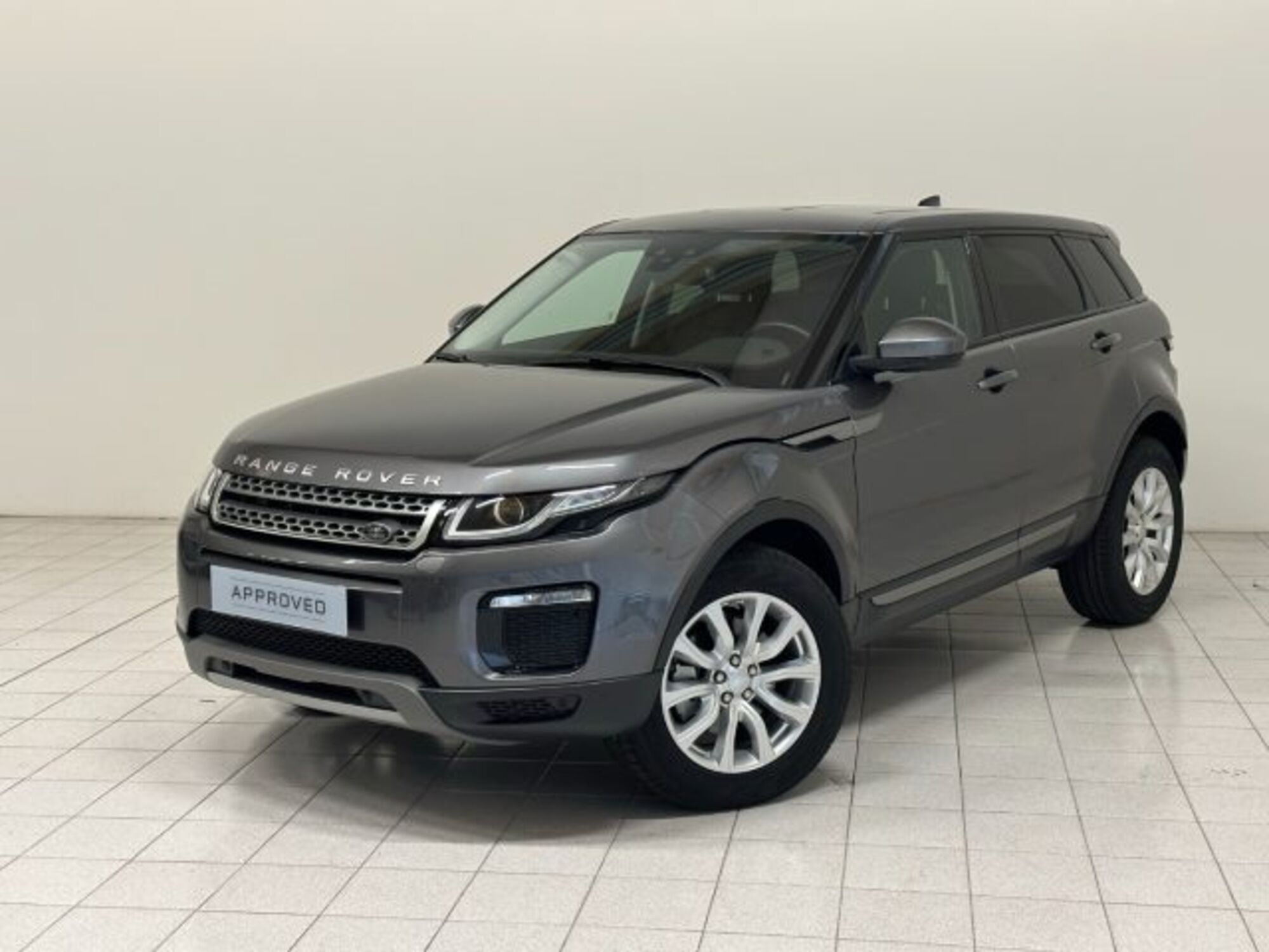 Land Rover Range Rover Evoque 2.0 TD4 150 CV 5p. SE  del 2019 usata a Novara