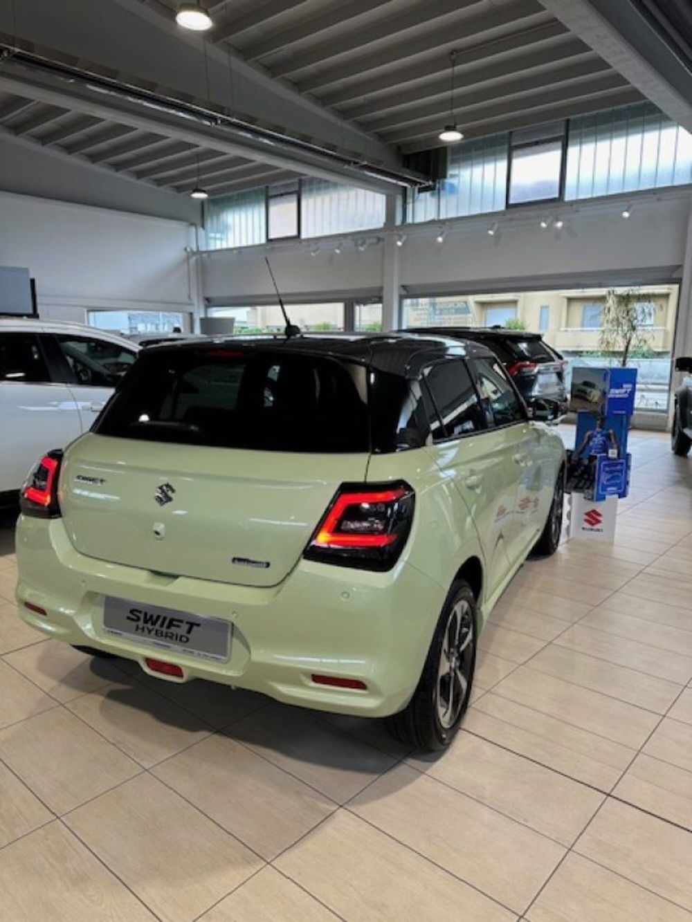 Suzuki Swift nuova a Novara (10)