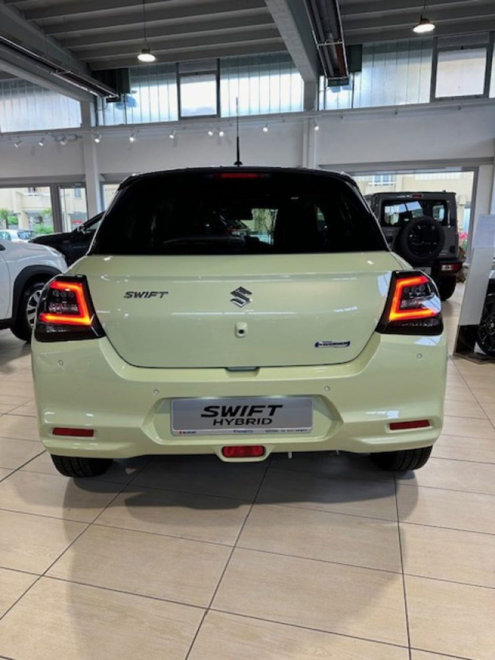 Suzuki Swift nuova a Novara (11)