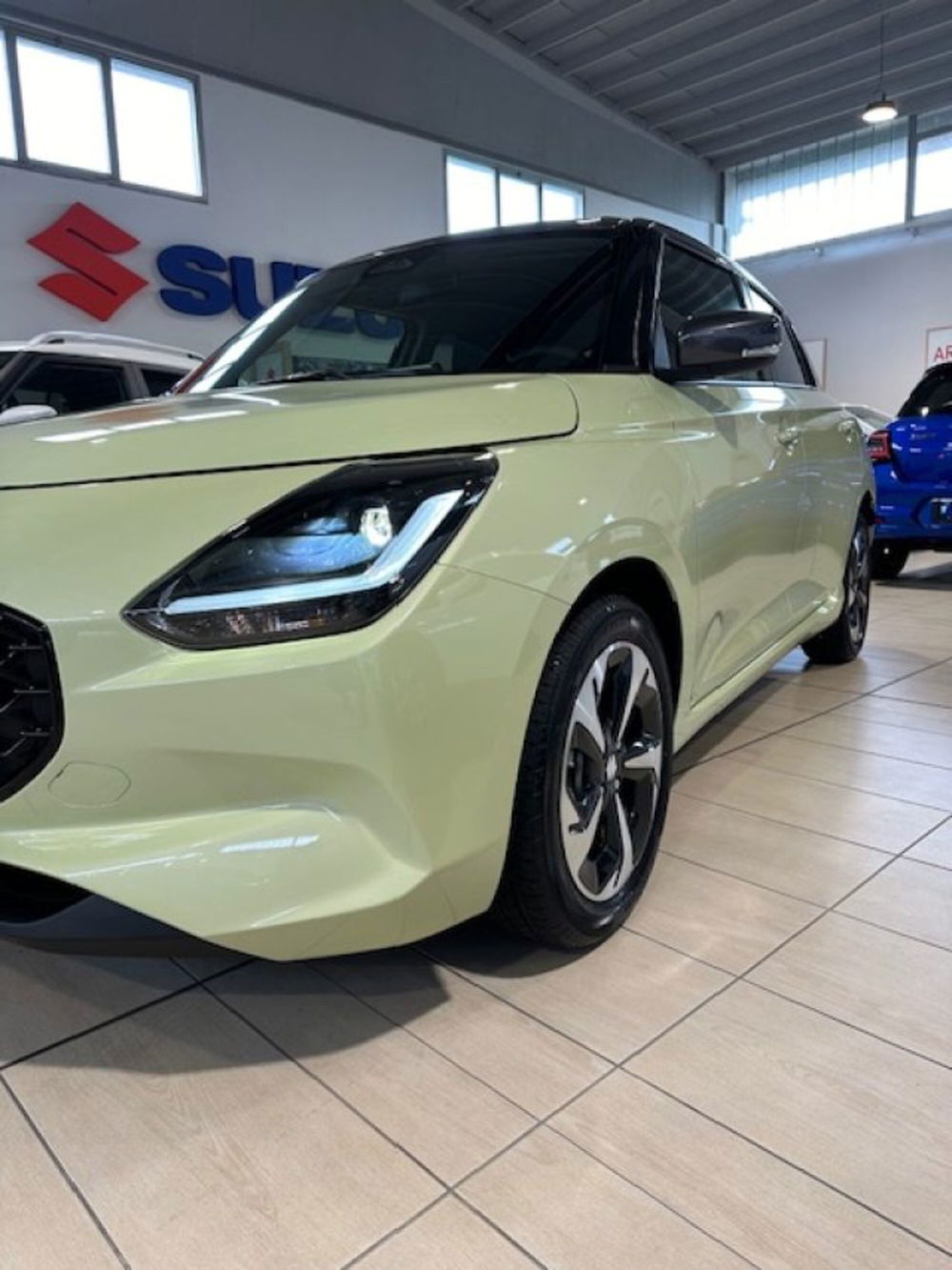 Suzuki Swift nuova a Novara (2)