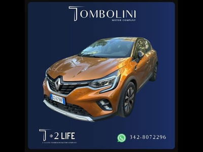 Renault Captur Plug-in Hybrid E-Tech 160 CV Intens  del 2020 usata a Civitanova Marche