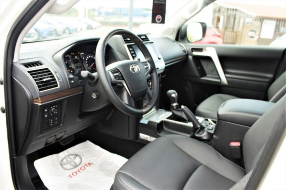 Toyota Land Cruiser nuova a Roma (8)