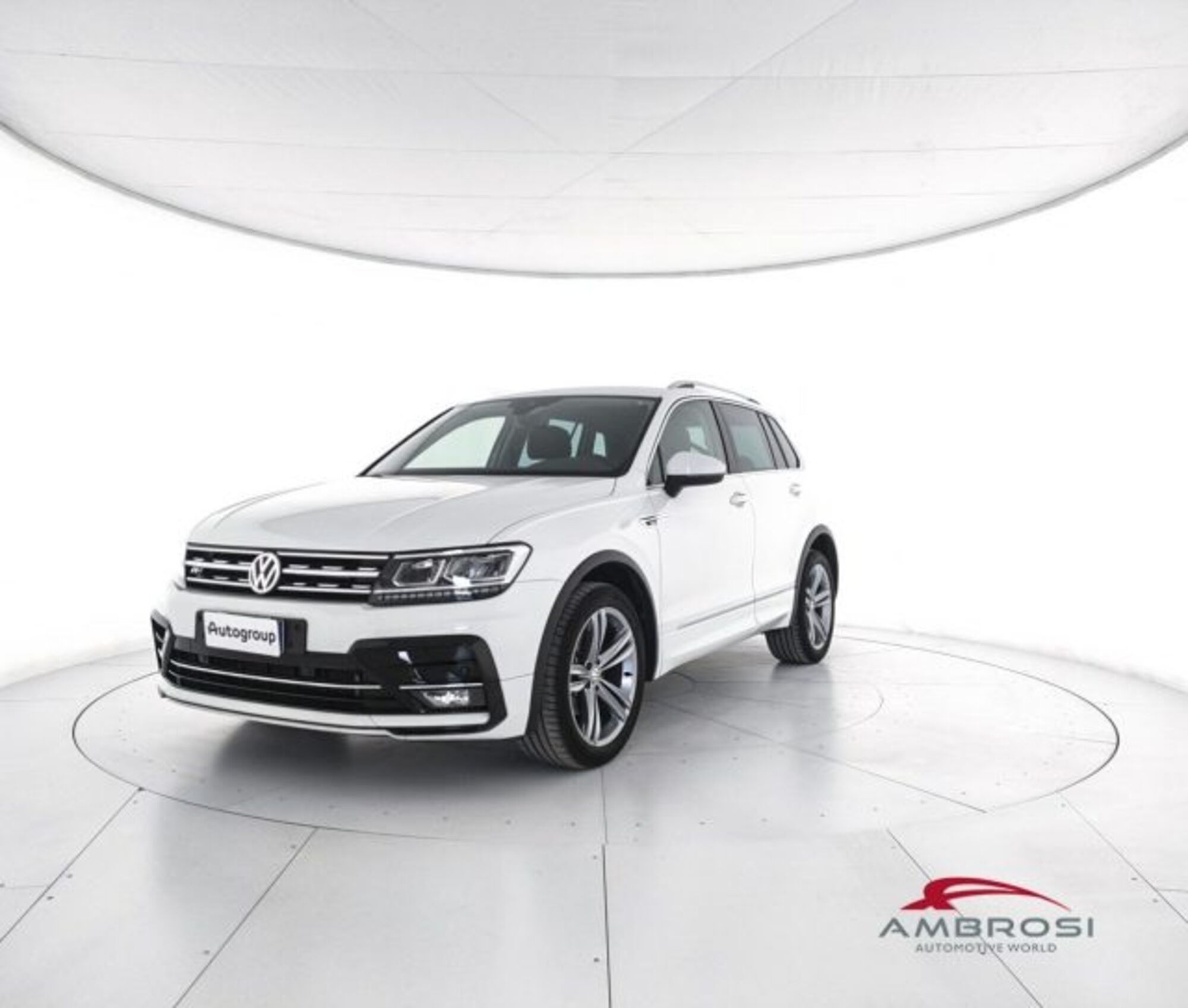 Volkswagen Tiguan 2.0 TDI 150 CV SCR DSG 4MOTION R-Line del 2020 usata a Corciano