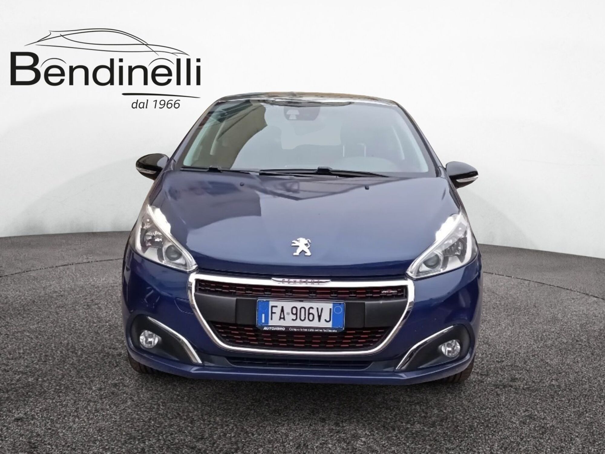 Peugeot 208 Turbo 110 EAT6 S&amp;S 3 porte GT Line  del 2015 usata a Verona