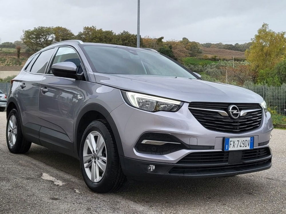 Opel Grandland X usata a Foggia (6)