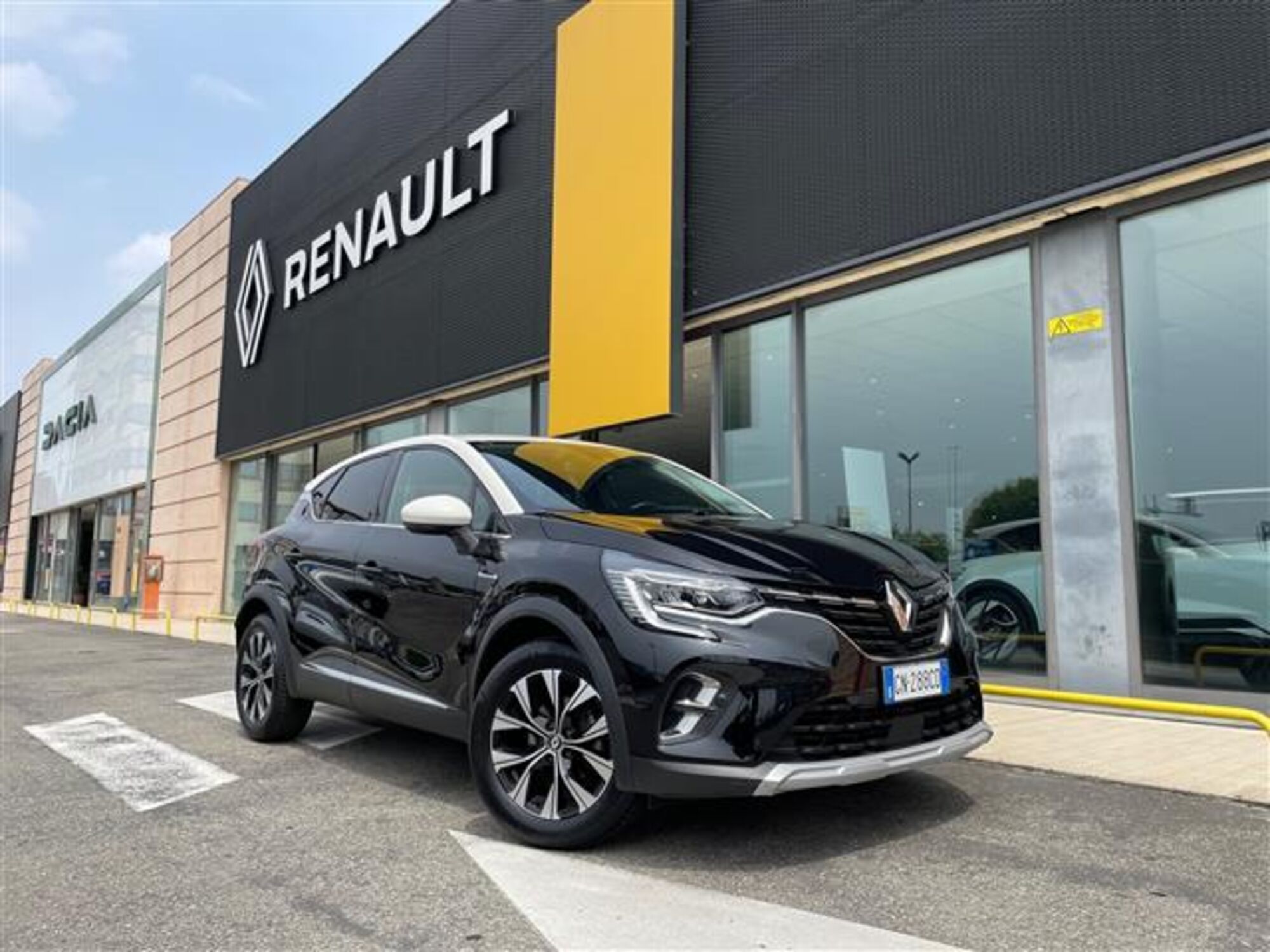 Renault Captur 1.0 tce Techno 90cv del 2023 usata a Parma