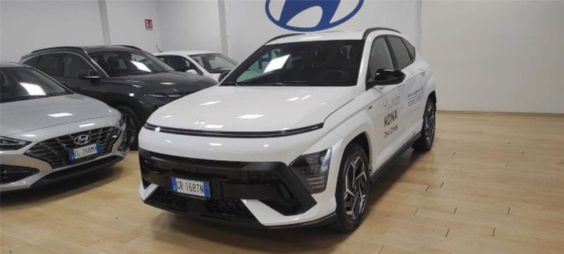 Hyundai Kona 1.0 T-GDI Hybrid 48V iMT NLine del 2023 usata a Bari