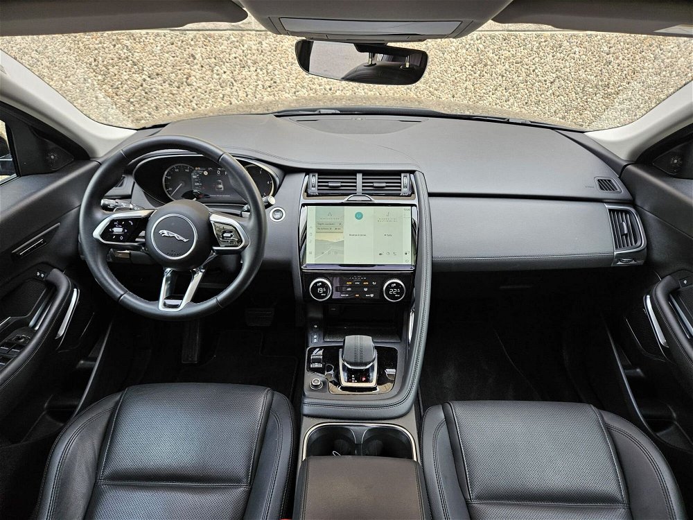Jaguar E-Pace 2.0D I4 163 CV AWD Auto SE  del 2022 usata a Bergamo (4)