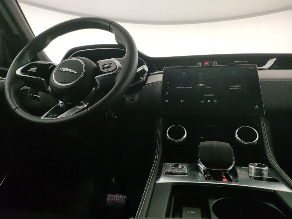 Jaguar F-Pace usata a Milano (10)