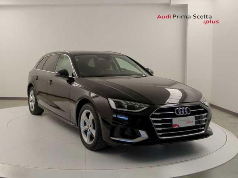 Audi A4 Avant 35 TDI/163 CV S tronic Business Advanced  del 2022 usata a Pratola Serra