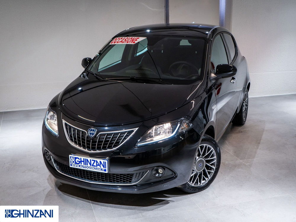 Lancia Ypsilon nuova a Bergamo (2)