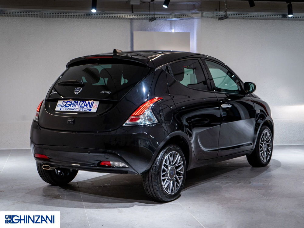 Lancia Ypsilon nuova a Bergamo (6)