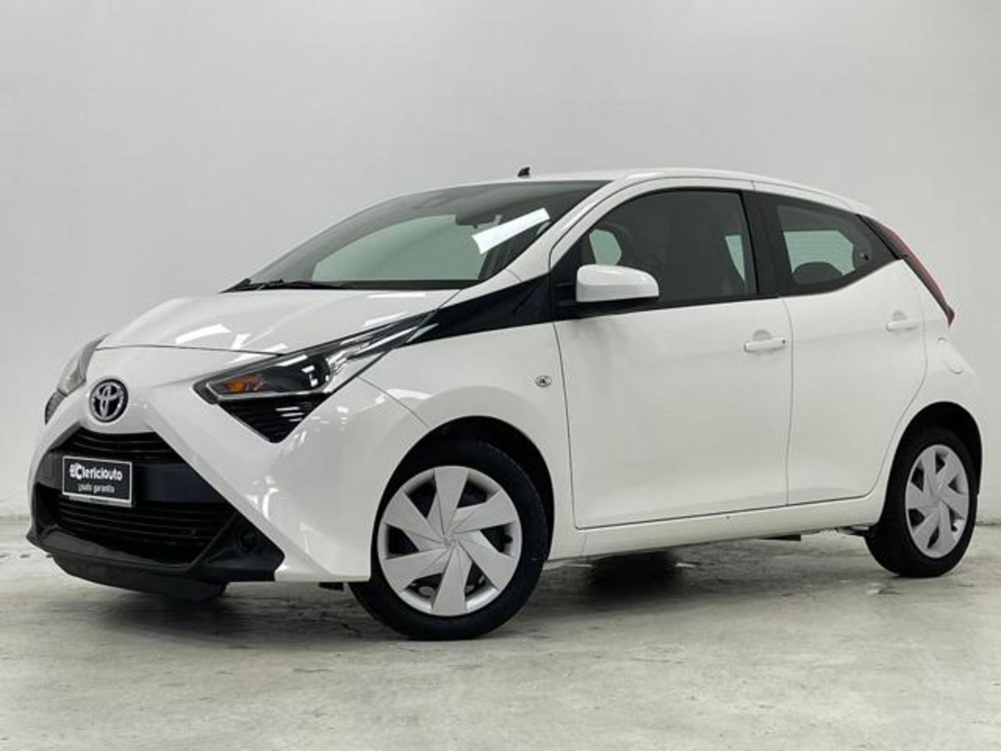 Toyota Aygo Connect 1.0 VVT-i 72 CV 5 porte x-cool del 2021 usata a Lurate Caccivio