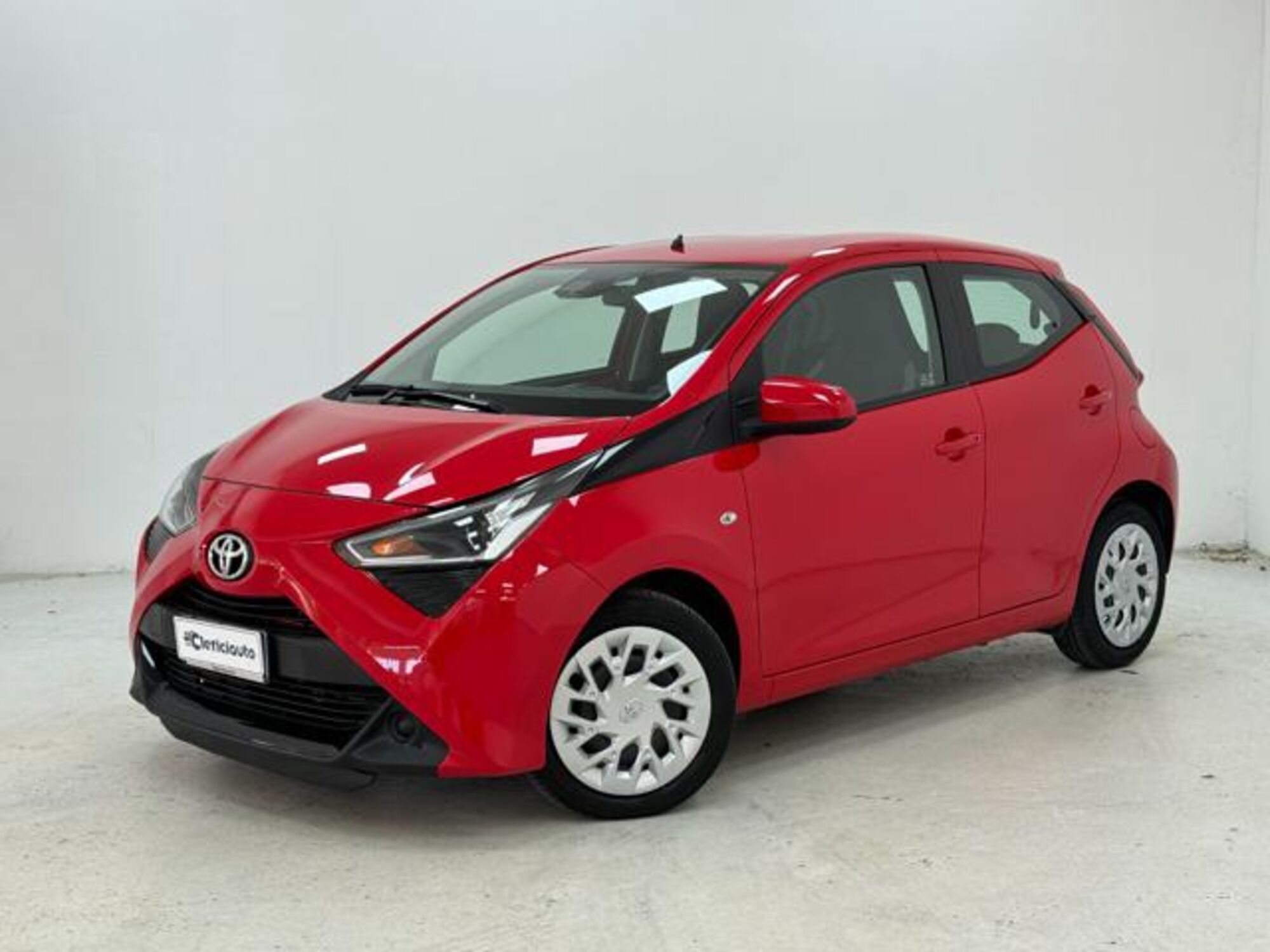 Toyota Aygo Connect 1.0 VVT-i 72 CV 5 porte x-cool del 2021 usata a Lurate Caccivio