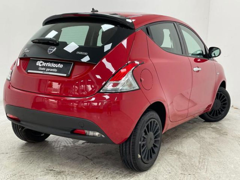 Lancia Ypsilon nuova a Como (2)