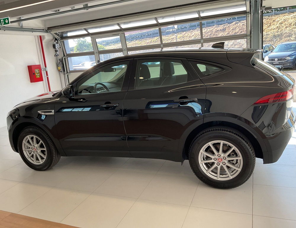 Jaguar E-Pace usata a Salerno (5)