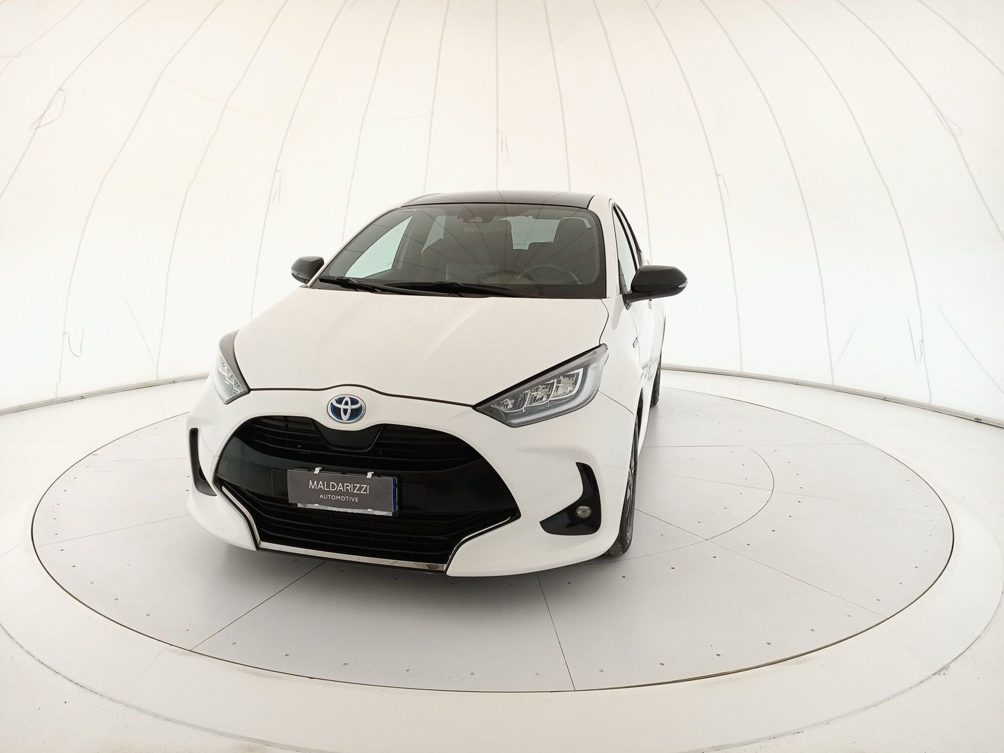 Toyota Yaris 130 Lounge del 2021 usata a Bari