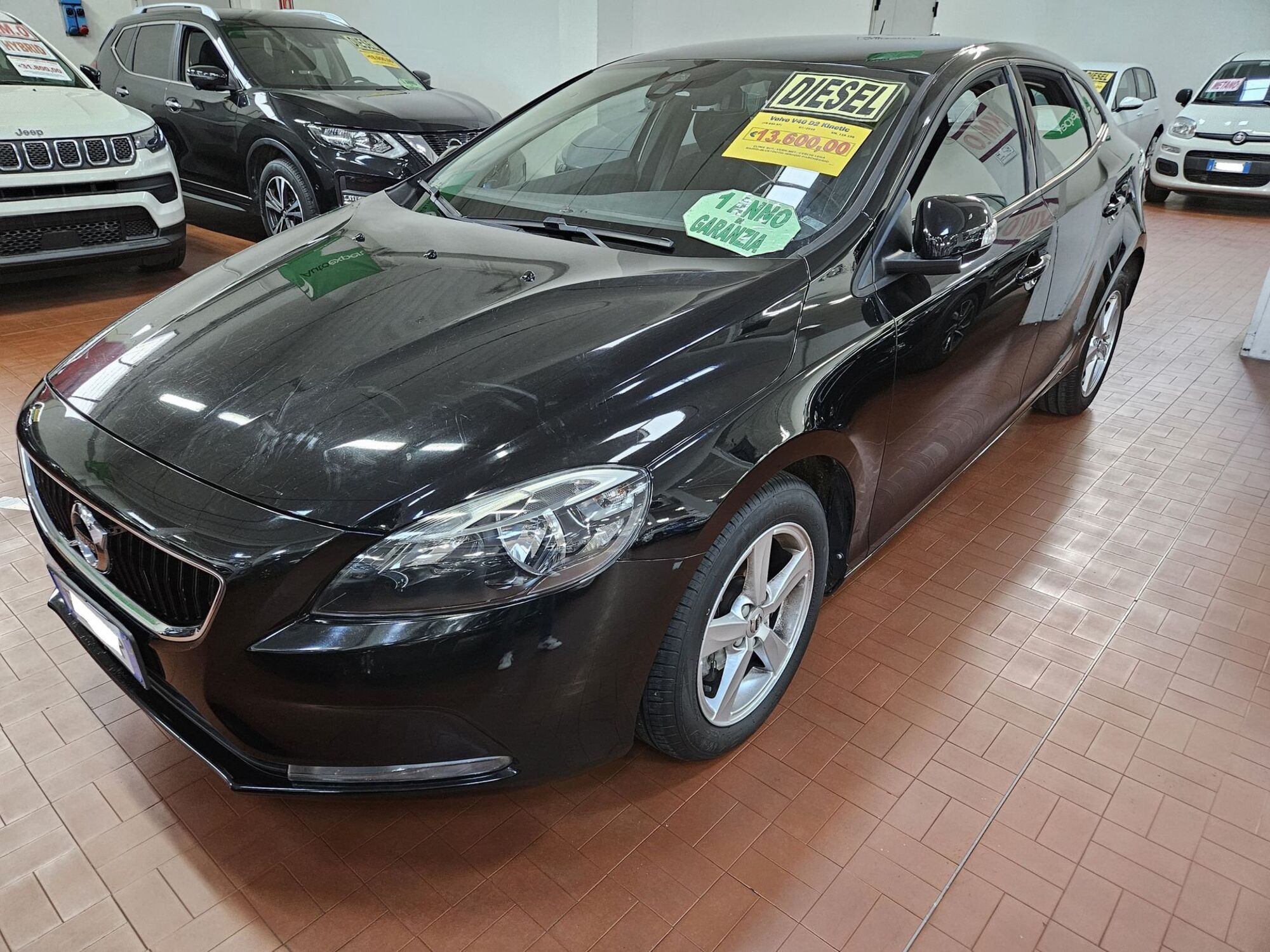 Volvo V40 D2 Kinetic N1  del 2018 usata a Altopascio