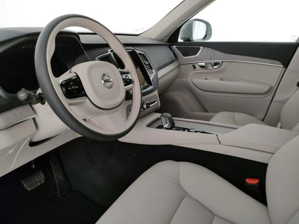 Volvo XC90 nuova a Modena (14)