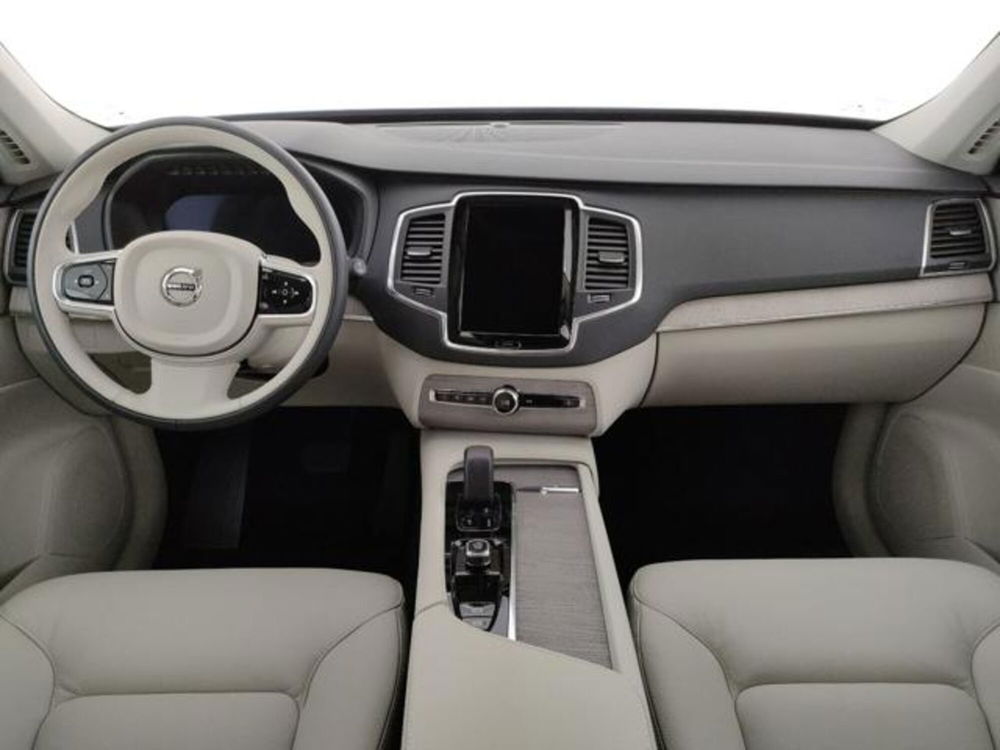 Volvo XC90 nuova a Modena (15)