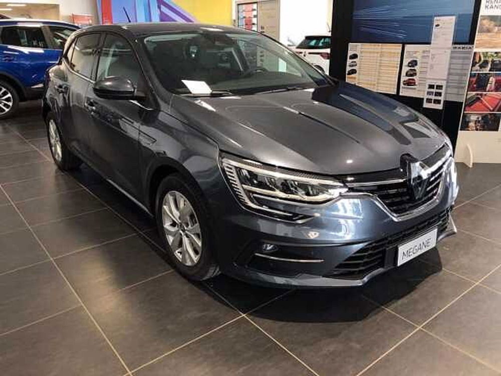 Renault Mégane nuova a Cuneo (3)