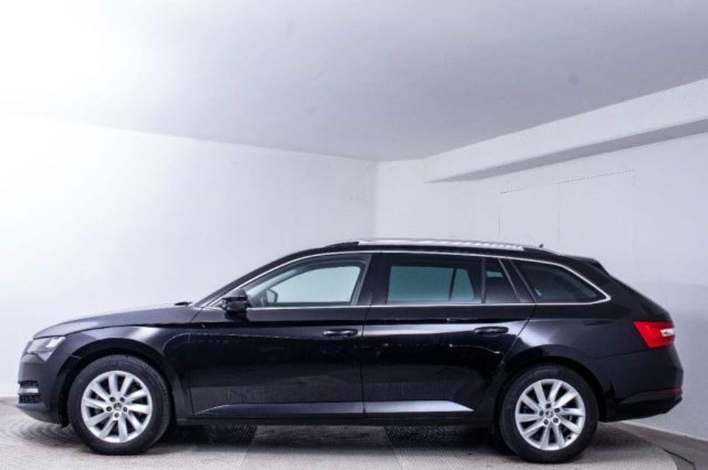 Skoda Superb Station Wagon usata a Novara (3)