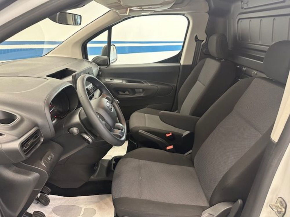 Toyota Proace City usata a Prato (11)